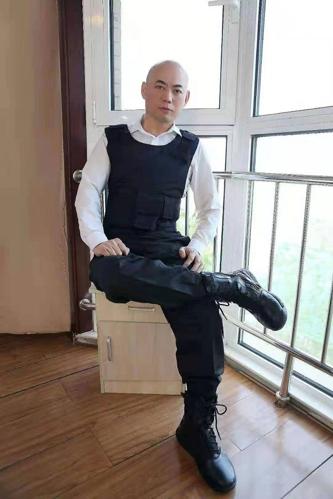 ��������