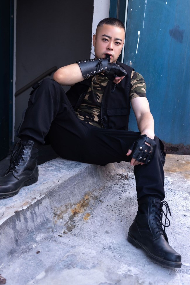 �������